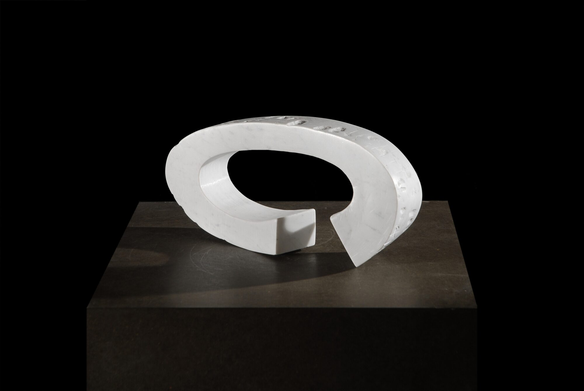 Frank Teufel | o.T. | Carrara Marmor